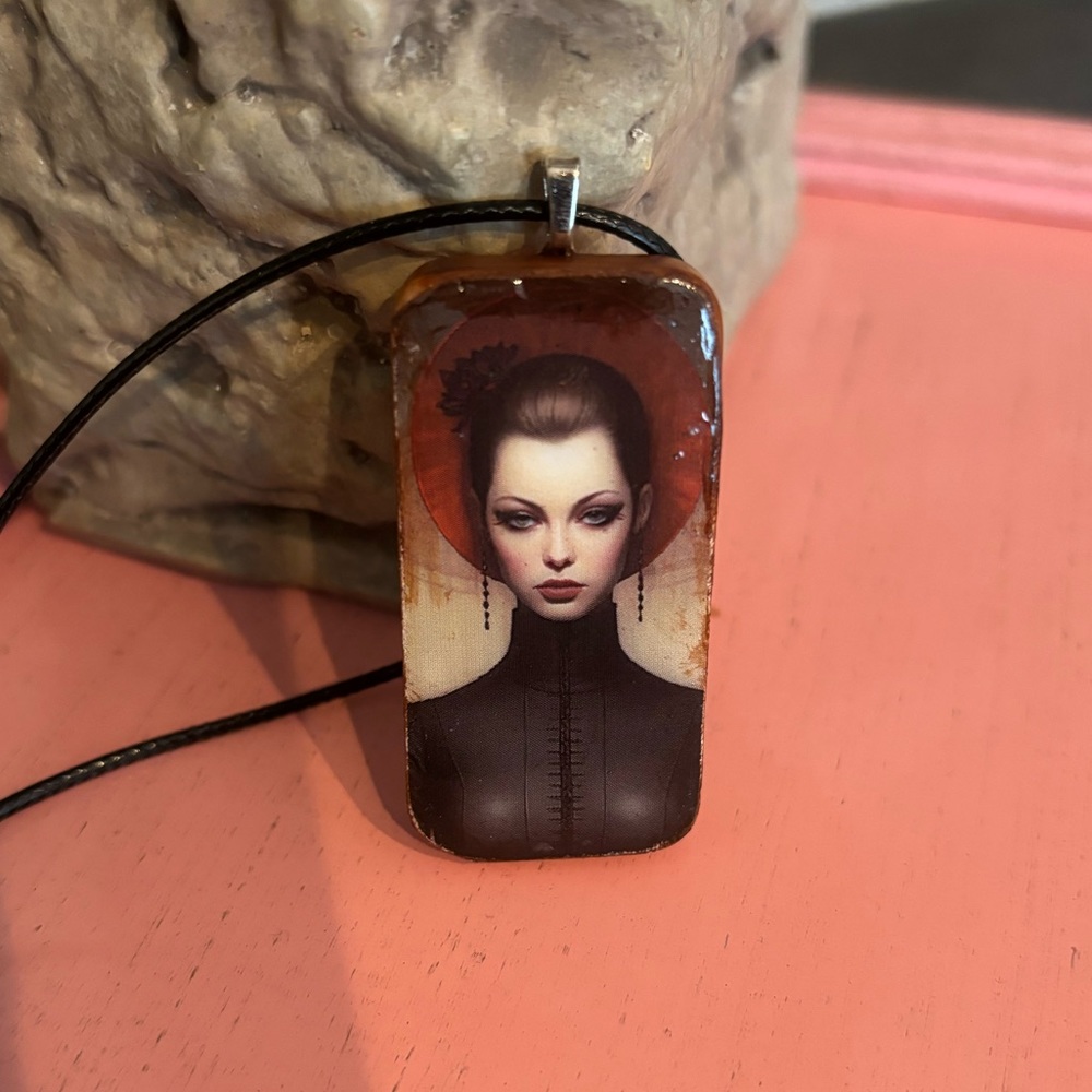 Vintage Goddess pendant